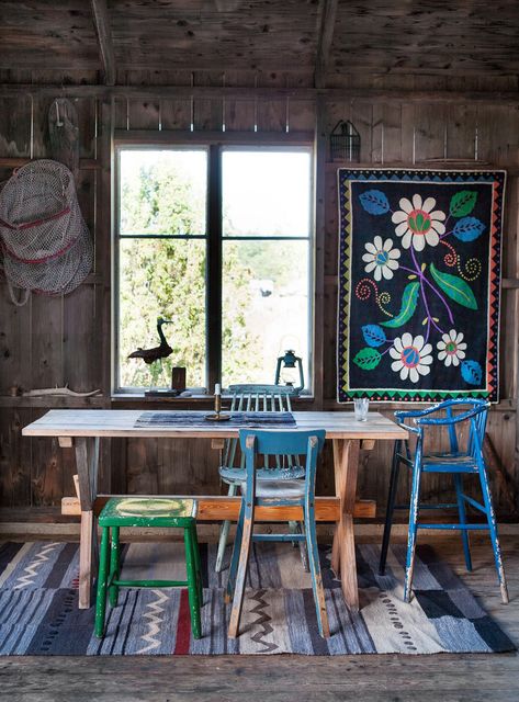 Rustic Scandinavian dining room Scandinavian Interior, Bohemian Home, Rustic Kitchen, Bohemian Decor, Scandinavian Design, Table And Chairs, Feng Shui, Interior Inspiration, Declutter