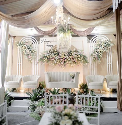 2022 Jun 5Pin by Aung Min on Decor elegant in 2022Dekorasi pernikahanDekorasi pernikahan buatan sendiriTempat pernikahan Dekor Pelaminan Simple, Decor Wedding Simple, Tenda Nikahan, Dekor Pernikahan Simple, Dekorasi Wedding Indoor, Dekorasi Wedding Simple, Dekor Pelaminan Modern, Decorasi Wedding, Emerald Wedding Decor