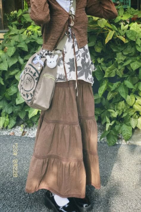 Japanese Style Clothes Women, Yotsuba Core Outfits, Lampcore Outfit, Morikei Aesthetic, Modest Earthy Outfits, Jeans Under Dress, Hijabi Cottagecore, Mori Style Outfits, Morikei Outfits