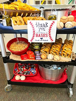 School Staff Breakfast Ideas, Coffee Bar Pto, Teacher Appreciation Week Snack Cart, Pto Teacher Meals, Snack Cart Teacher Appreciation, Pto Snack Ideas, Monthly Teacher Treats, Teacher Treat Cart Ideas, Teacher Birthday Gifts From Pta