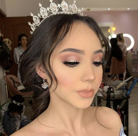 Soft Quince Makeup Looks, Xv Natural Makeup, Natural Makeup Looks For Quince, Sweet 15 Makeup Looks, Natural Makeup Looks For Quinceanera, Soft Quinceanera Makeup, Makeup Ideas For Quinceanera Natural, Soft Quince Makeup, Quince Natural Makeup