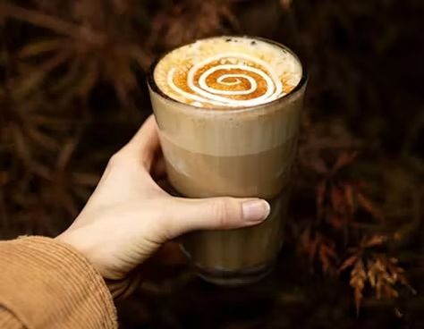 fall autumn drinks cleveland northeast ohio coffee Autumn Drinks, Seasonal Drinks, How To Cook Fish, Local Coffee, Cozy Moments, Local Coffee Shop, Fall Drinks, Restaurant Guide, Northeast Ohio