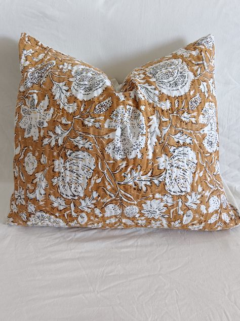 Pillow Shames, Traditional Pillows, Kantha Work, Pattern Pillow, Kantha Throw, Hand Block Print, Block Printing, Kantha Quilt, Decorative Throws