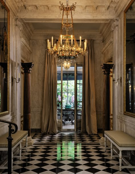 French Chateau Interiors, Hotel Particulier Paris, Checkered Floor, Chateaux Interiors, Chateau Style, Castles Interior, Paris Apartments, French Interior, French Chateau