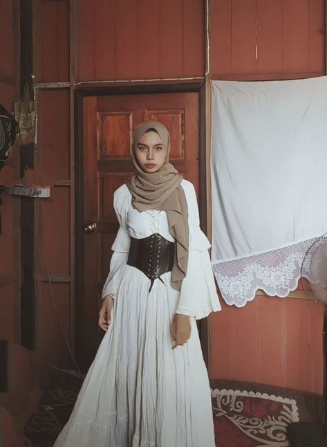 Hijab Corset Outfit, Corset Dress Hijab, Hijabi Corset Outfit, Medieval Outfit Women, Vintage Hijab, Outfit Muslim, Corset Outfits, Cottagecore Outfit, Princess Outfit