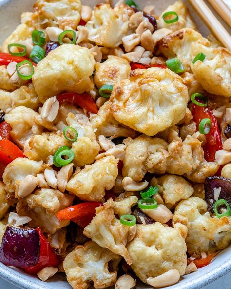 Kung Pao Cauliflower for Creative Clean Eating! Kung Pao Cauliflower, Cooking Avocado, Healthy Cooking Oils, Immune Boosting Foods, Happy Week End, Cauliflower Bites, Clean Food Crush, Food Crush, Clean Food