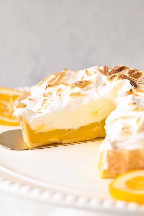 Flaky pie crust, buttery, tangy lemon filling topped with gold-tipped meringue, this vegan lemon meringue pie is just the perfect vegan dessert for any occasion. Vegan Lemon Meringue Pie, Vegan Lemon Meringue, Lemon Filling, Flaky Pie Crust, Lemon Meringue Pie, Meringue Pie, Vegan Dessert, Lemon Meringue, Pie Crust