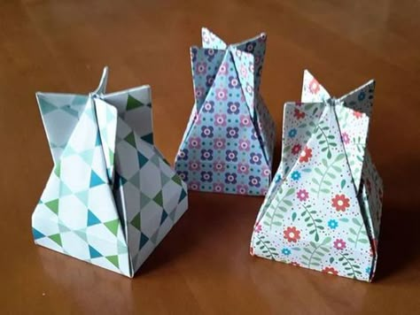 Origami Dropbox- #Dropbox #Origami Check more at https://howcandothis.com/diyideas/origami-dropbox/ Origami Kutu, Origami Box With Lid, Origami Box Tutorial, Origami Gift Box, Best Origami, Origami Star Box, Origami Boxes, Origami Gifts, Origami Wedding