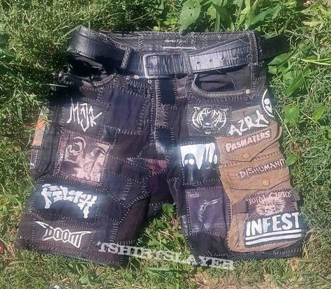 Crust Shorts, Crust Punk Pants Diy, Patch Shorts, Crust Pants Punk, Crust Punk Shorts, Punk Streetwear Shorts, Crust Punk Pants, Alt Clothes Diy, Crust Punk Shirt