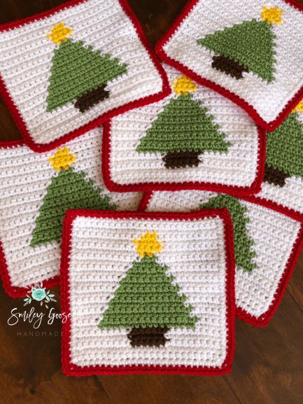 Christmas Crochet Squares, Christmas Crochet Blanket Patterns Free, Free Crochet Christmas Tree Patterns, Christmas Tree Crochet Pattern Free, Crochet Christmas Granny Square, Christmas Granny Square Crochet, Christmas Blanket Crochet, Crochet Christmas Blanket, Throw Blanket Crochet Pattern