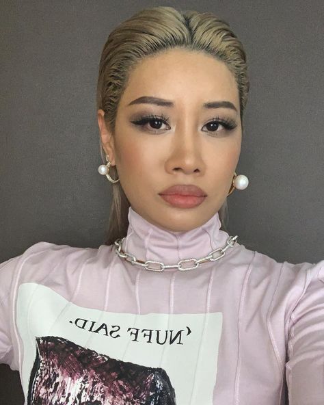 Ambush designer Yoon Ahn Yoon Ambush, Yoon Ahn, Girl With Pearl Earring, Inspo Makeup, Dior Men, Nude Lip, Fashion Victim, Fashion People, Makeup Goals