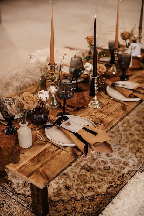 Christmas Wedding Inspiration, Country Western Wedding, Western Themed Wedding, Shotgun Wedding, Cowboy Wedding, Festival Bride, Bohemian Bridal, Western Wedding, Desert Wedding