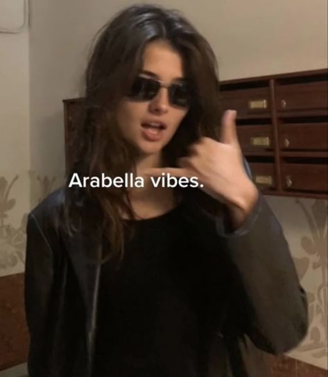 Rockstar Gf Aesthetic Hairstyle, The Arctic Monkeys Aesthetic, Arctic Monkey Girl Aesthetic, Artic Monkeys Aesthetics, Artic Monkeys Girl, Artic Monkey Aethstetic, Arctic Monkeys Girl Aesthetic, Arabella Arctic Monkeys, Arabella Aesthetic