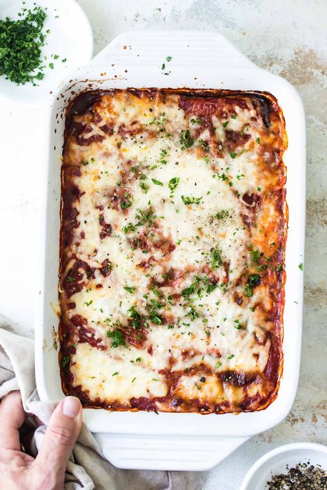 Baked Zucchini Parmesan, Italian Main Dishes, White Lasagna, Zucchini Parmesan, Chicken Parmesan Meatballs, Roasted Zucchini, Restaurant Copycat Recipes, Artichoke Pasta, Traditional Lasagna