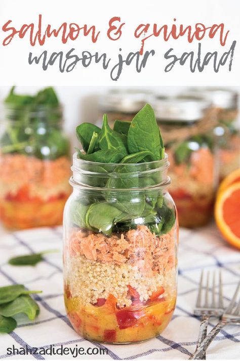 Looking for healthy low carb lunch ideas? Learn now to make this make-ahead delicious salmon mason jar salad. With layers of colorful vegetables, heart healthy salmon, and fibre-rich quinoa - all made complete with the dressing of your dreams! Super easy, fresh and oh so satisfying! #salmon #masonjarsalad #salad #lunch Salmon And Quinoa, Mason Jar Meal Prep, Mason Jar Salads, Salmon Quinoa, Jar Salads, Jar Salad, Salad Lunch, Rainbow Salad, Fermented Cabbage