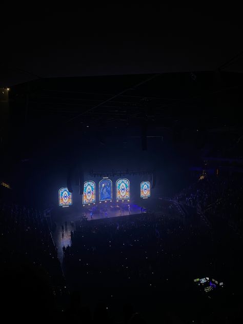 it’s giving christian life aesthetic faith concert pictures #concert #christian #worship #christiangirl #faith Christian Concert Pictures, Christian Aesthetic Pictures Concert, Worship Leading, Worship Guitar, Elevation Worship Concert, Christian Life, Worship, Concert