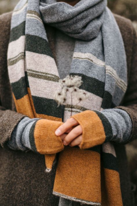 Shawl Photography, Knitting Photography, Red Beanie Hat, Uk Winter, Magical Autumn, Woolen Socks, Image Vintage, Red Beanie, Lavender Bags