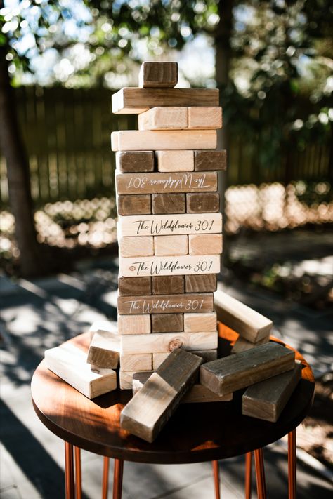 Are you looking to entertain guests of all ages during your outdoor wedding reception? Jenga is always a great option 🤩 Outdoor Cocktail Hour Wedding Games, Wedding Giant Jenga, Wedding Janga, Wedding Outdoor Games, Wedding Jenga, Jenga Wedding, Wedding Yard Games, Wedding Lawn Games, Wedding Reception Cocktail Hour