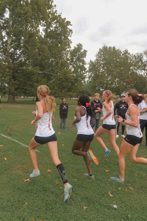 Romanticizing Running, Xc Pictures, Xc Season, Cross Country Aesthetic, Xc Aesthetic, Cross Country Pictures, 16 Week Marathon Training Plan, Running Water Bottle, Xc Running