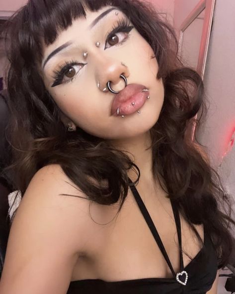 Alt Eyebrow Shapes, Dark Makeup Looks, Brow Tutorial, Punk Makeup, Alt Makeup, Face Piercings, Alternative Makeup, Face Aesthetic, Cute Makeup Looks