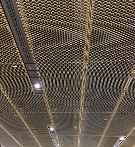 Faux Plafond Design, Metal Mesh Ceiling, Metal Panel Ceiling, Expanded Metal Mesh, Metal Facade, Columbus Circle, Expanded Metal, Suspended Ceiling, Perforated Metal