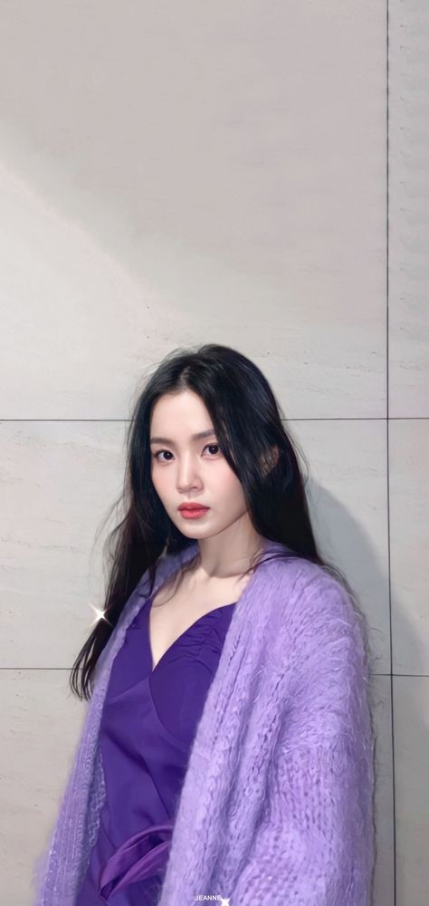 Lee Hi Aesthetic, Lee Hi Wallpaper, Lee Hi Rose, Hi Wallpaper, Kpop Purple, Lee Hi, Makeup Images, Asian Music, Korean Face