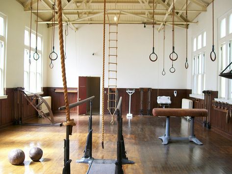 vintage gym - ropes, rings, gymnastics equipment - brings back memories Basement Gym Ideas, Gym Rope, Gymnastics Equipment, Basement Gym, Gym Interior, Best Home Gym, Crossfit Gym, Gym Room, Outdoor Gym