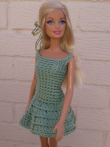 cute crochet dress for #Barbie | free pattern on Ravelry | Flickr Crochet Barbie Patterns, Barbie Dress Pattern, Crochet Barbie, Metal Dress, Crochet Doll Dress, Crochet Barbie Clothes, Barbie Outfits, Barbie Clothes Patterns, Doll Clothes Barbie