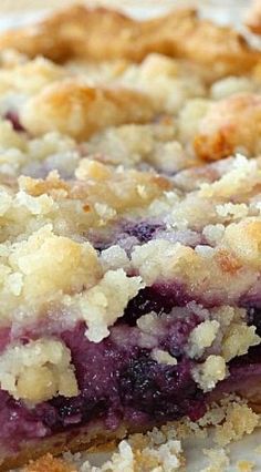 Blueberry Sour Cream Pie, Blueberry Sour Cream Cake, Blueberry Treats, Flourless Recipes, Sour Cream Pie, Blueberry Crumb Bars, Blueberry Crumble Bars, Crumb Bars, Sour Cream Cake