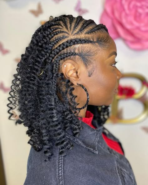 Trendy Cornrow Hairstyles, Side Cornrows Braids, Cornrows And Twists, Two Cornrow Braids, Half Cornrows, Side Cornrows, Twist Cornrows, Scalp Braids, Cornrow Ponytail