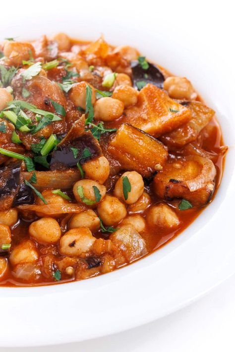 Lebanese Eggplant and Chickpea Stew - The Lemon Bowl Middle Eastern Beef Stew, Lebanese Eggplant, Chickpea Stew Vegan, Vegan Lebanese, Chicken Vegetable Stew, Pumpkin Stew, Okra And Tomatoes, Healthy Easy Recipes, Eggplant Recipes Easy