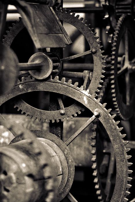 I chose this picture because i feel that the black and white of this image creates a real contrast that makes each individual gear stand out more. Old Clock, Affinity Photo, Black And White Photograph, Industrial Photography, Dark Soul, Ex Machina, Industrial Revolution, Industrial Art, Dieselpunk