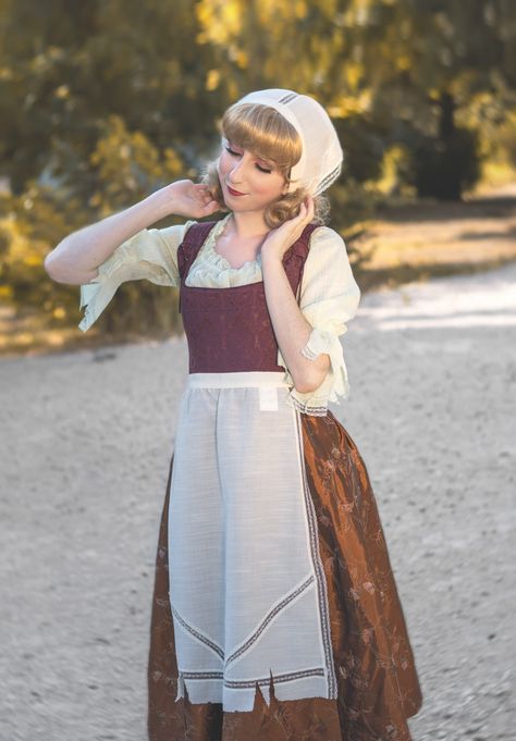 Disney Peasant Dress, Cinderella Maid Dress Costume, Cinderella Rags Costume, Cinderella Dress Aesthetic, Cinderella Peasant Dress, Cinderella Maid Dress, Disney Costumes Diy, Musical Costumes, Cosplay Disney