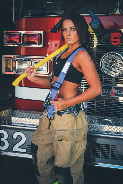 Fire Fighters for Fit Friday! - Album on Imgur Firefighter Calendar, Girl Firefighter, Firefighter Pictures, Firefighter Love, Female Firefighter, Fire Hose, Fire Fighter, Got To Be, Girls Uniforms