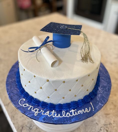 Royal Blue Graduation Cake, Blue And Silver Graduation Cake, Black Graduation Cakes, Blue Graduation Cakes, Blue And Gold Graduation Cake, Graduation Cake Blue And White, Cupcake Frosting Recipes, Cake Decorating Party, One Layer Cakes