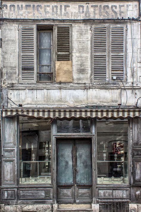 Old Shop, Old Store Fronts, Shop Facade, Young House Love, Shop Front, Shop Fronts, Abandoned Mansions, Abandoned Buildings, Old Buildings