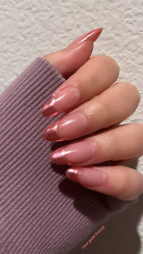 Rose gold chrome french mani gel x Rose Gold Medium Nails, French Tip Rose Gold Nails, Elegant Rose Gold Nails, Champagne French Tips, Rose Gold Nails Acrylic Almond, Rose Gold Nail Tips, Matalic Nails Acrylic Pink, Rose Gold Nails French Tip, Rose Gold Nails Ideas