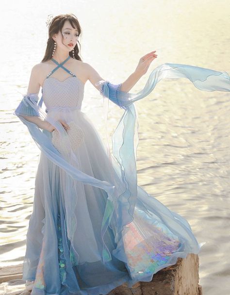 Chinese Clothing Modern, Modern Chinese Dress, Hanfu Modern, Ocean Outfits, Traditional Chinese Clothing, Accessories Necklaces, Dunhuang, Chinese Dresses, Chinese Hair Accessories