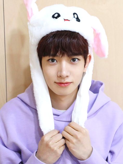 Cute Heeseung, Bambi 3, Doodle Art Journals, Smile Teeth, Bunny Hat, Lee Heeseung, Wallpaper Cute, Korean Pop, The Vamps