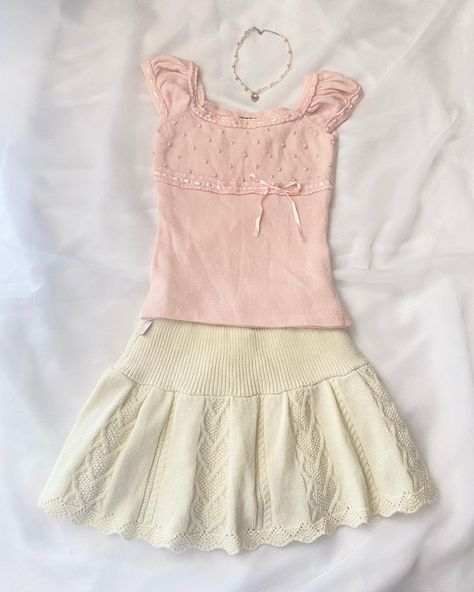 Josie 💗 (@adorablefits4) • Instagram photos and videos Light Pink Coquette, Feminine Core, Light Summer Clothes, Pink Girl Outfits, Heisei Retro, Cute Pink Outfits, Pink Clothes, Fits Aesthetic, Beige Outfit