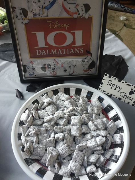 Fun Puppy Chow Party Snack #birthday #birthdayparty #partyideas #disney #101dalmations #partyfood 101 Dalmatians Movie Night, Puppy Chow Crispix Recipe, 101 Dalmatians Movie, Disney Movie Night Food, Dalmatian Party, Puppy Chow Chex Mix Recipe, Chex Mix Puppy Chow, Movie Night Dinner, Movie Night Theme