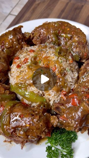 Turkey Necks And Potatoes, Turkey Necks And Gravy, Turkey Necks Crockpot, Southern Turkey Necks, How To Cook Turkey Necks, Junk Pot Turkey Neck Recipe, Turkey Neck Recipe Southern, Neck Bones Recipe Soul Food, Smoked Turkey Necks Recipes