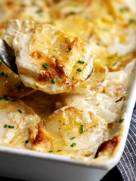 Gratin Dauphinois (potato gratin) is a creamy and decadent classic French side dish. Perfect for special occasions and your holiday table! Make it cheesy if you like! This easy recipe includes all of the options. Sides With Beef Tenderloin, French Side Dishes, French Potato Salad, Christmas Dinner Sides, Elegant Recipes, Potato Gratin Recipe, Autumn Cooking, Pommes Anna, Fondant Potatoes