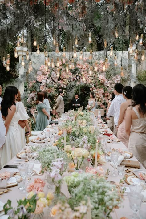 Garden Tea Party Wedding Theme, Gardening Backyard, Boda Ideas, Wedding Backyard, Garden Theme Wedding, Wedding Moodboard, Backyard Gardening, Tea Party Wedding, Dark Wedding