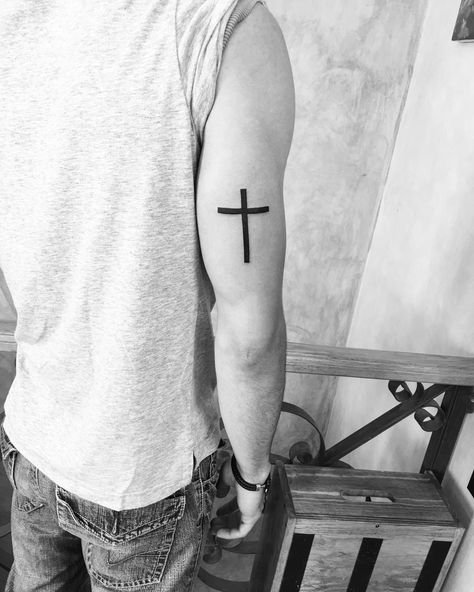 Bible Tattoos, Benfica Wallpaper, Christian Tattoo, Cross Tattoo For Men, Cross Tattoos, Cool Forearm Tattoos, Infinity Tattoos, Butterfly Tattoo Designs, Calf Tattoo