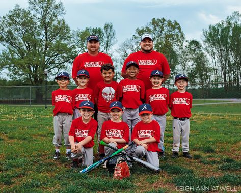 Team Tball Pictures, Tball Poses For Team Pictures, Tball Team Pictures, Boys Tball Pictures Photo Ideas, Tee Ball Pictures Photo Ideas, Baseball Team Poses, Team Baseball Picture Ideas, Kids Baseball Pictures, T Ball Pictures Photo Ideas