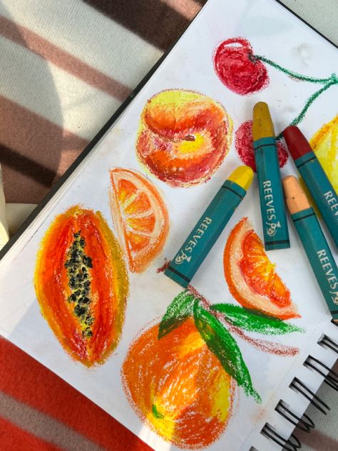 Fruit Pastel Drawing, Fruits Oil Pastel, Beginner Oil Pastel Ideas, Oil Pastel Inspiration, Oil Pastel Crayons Drawing, Fruit Oil Pastel, Oil Pastel Doodles, Oil Crayon Art, Summer Drawings Aesthetic