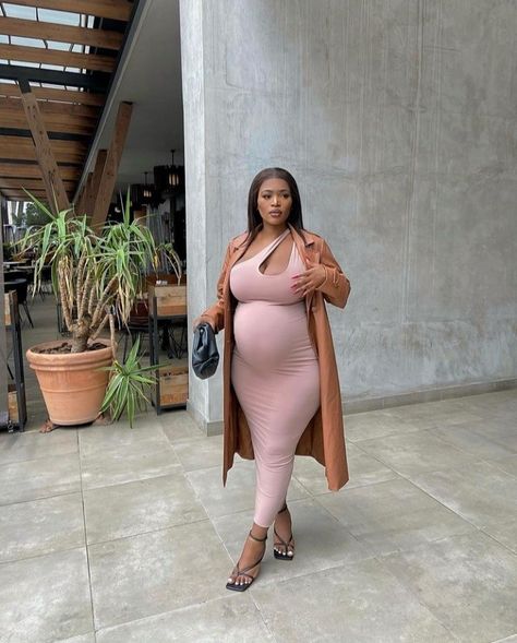 Pregnant Going Out Outfit, Stylish Maternity Outfits Black Women, Easy Pregnancy Outfits, Maternity Fashion Black Women, Maternity Outfits Black Women, Modern Maternity Clothes, Pregnant Women Outfits, Black Pregnant Women, Black Women Pregnant