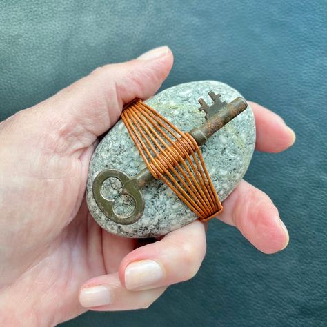 Medium Leather Wrapped Rock With Vintage Key, Wrapped Stone, Zen Stone, Meditation Stone, Serenity Stone - Etsy Wrapped Rocks Tutorial, How To Wrap Rocks, Rock Wrapping Tutorial, Stone Wrapping Macrame, Wrapping Rocks, Diy Stone Wrapping, Rock Weaving, Stone Wrapping Tutorial, River Rock Crafts