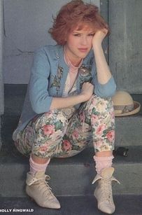 Andie Walsh From Pretty In Pink: | 15 Stylish Ways To Channel Your Favorite Fictional Heroines Grunge Style Outfits, Soft Grunge Outfits, Decades Of Fashion, Mode Hippie, New Retro Wave, Fashion 80s, Rock Outfit, Valley Girls, 80s Outfit